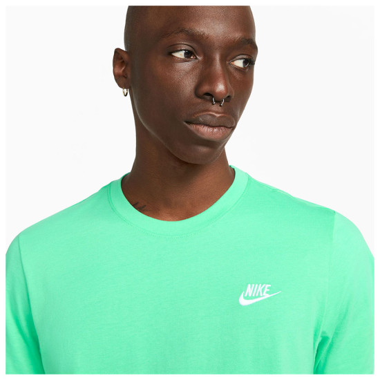 Nike Ανδρική κοντομάνικη μπλούζα Sportswear Club Nike Ανδρική κοντομάνικη μπλούζα Sportswear Club